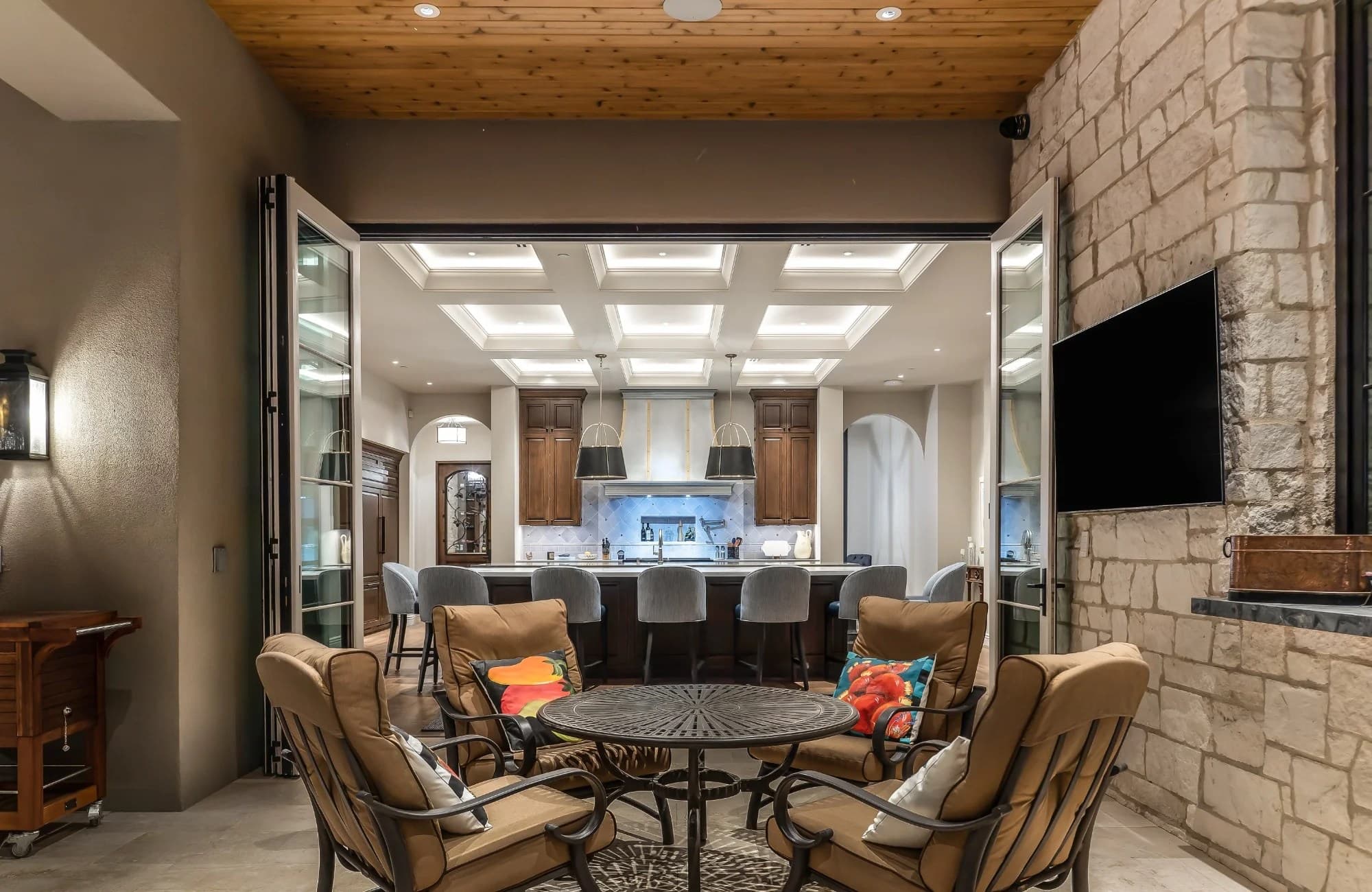 Indoor/Outdoor design 2