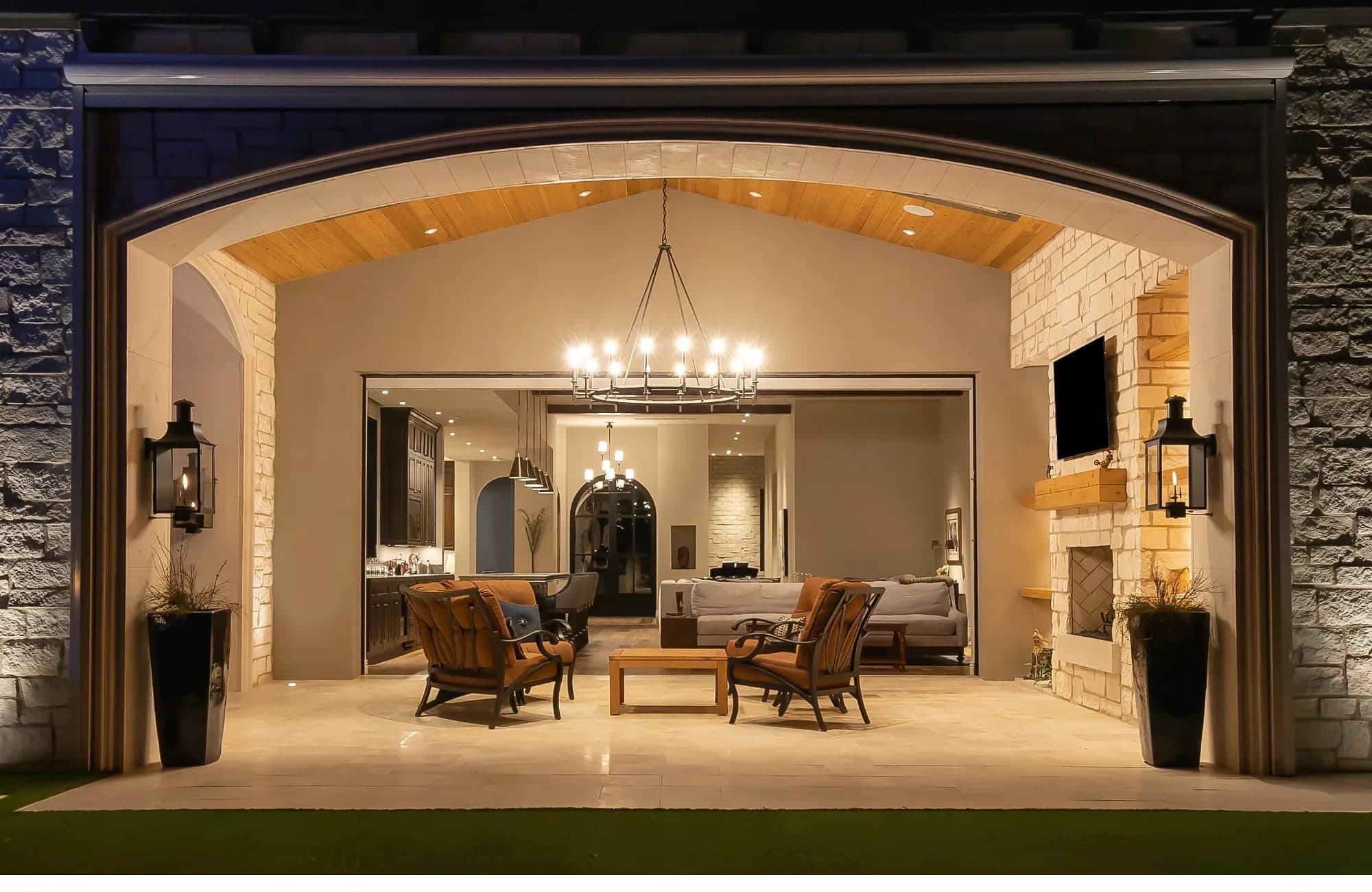 Indoor/Outdoor design 1