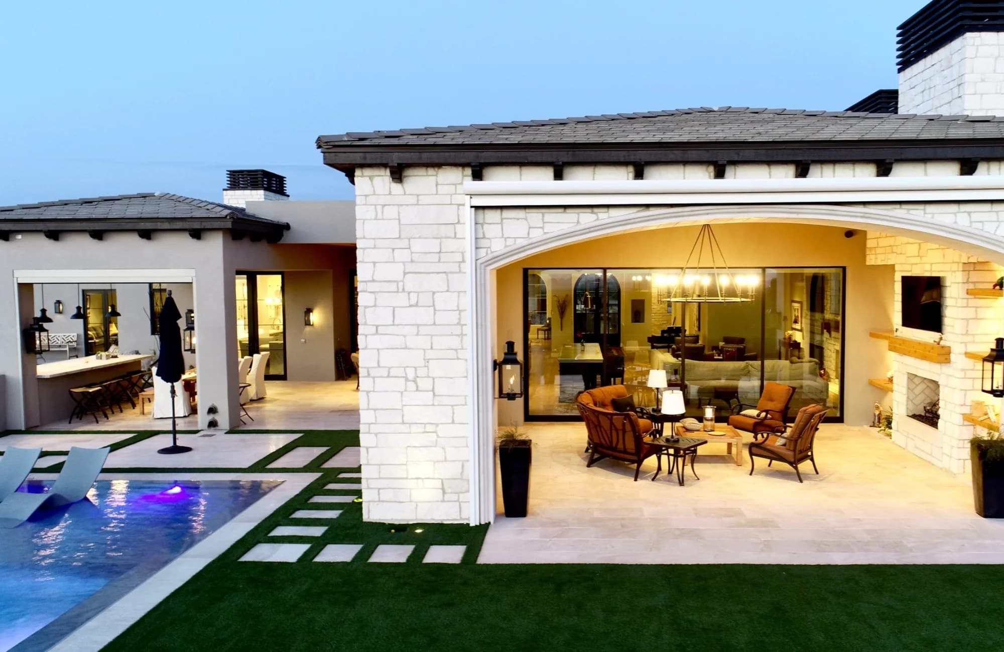 Indoor/Outdoor design 1